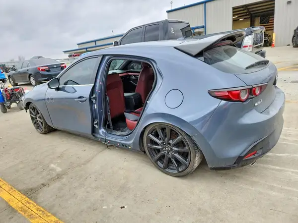 JM1BPAML6M1348318 2021 MAZDA 3 - Image 2