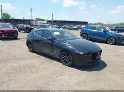 JM1BPAML7M1340065 2021 MAZDA 3