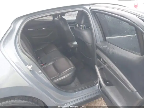 JM1BPAML9M1320173 2021 MAZDA 3 - Image 8