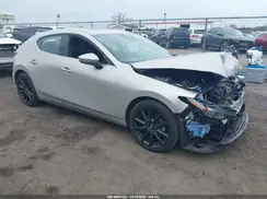 JM1BPAMLXN1519010 2022 MAZDA 3