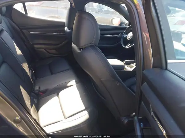 JM1BPAMM2K1141396 2019 MAZDA 3 - Image 8