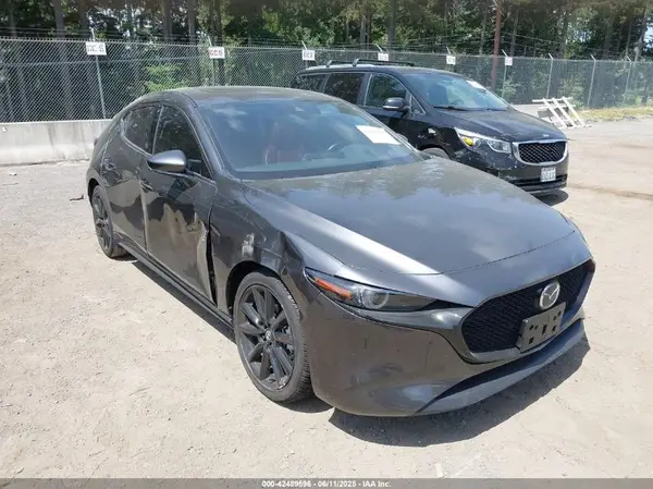 JM1BPAMM2P1614317 2023 MAZDA 3 - Image 1