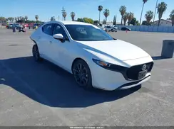 JM1BPAMM7K1136176 2019 MAZDA 3