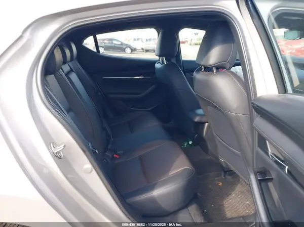 JM1BPAMM7S1777098 2025 MAZDA 3 - Image 8