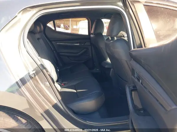 JM1BPAMM8K1120231 2019 MAZDA 3 - Image 8