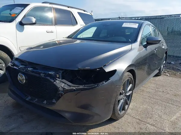 JM1BPAMMXK1132025 2019 MAZDA 3 - Image 2