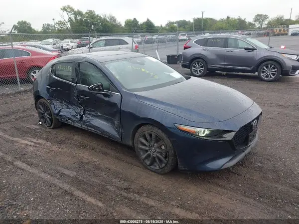 JM1BPANM8K1135116 2019 MAZDA 3 - Image 1