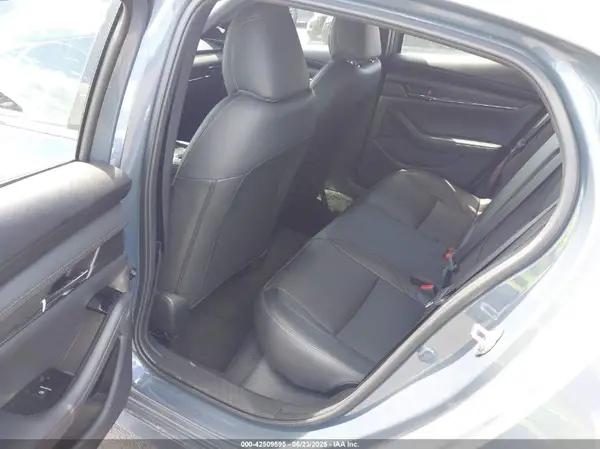 JM1BPANM8L1168134 2020 MAZDA 3 - Image 8