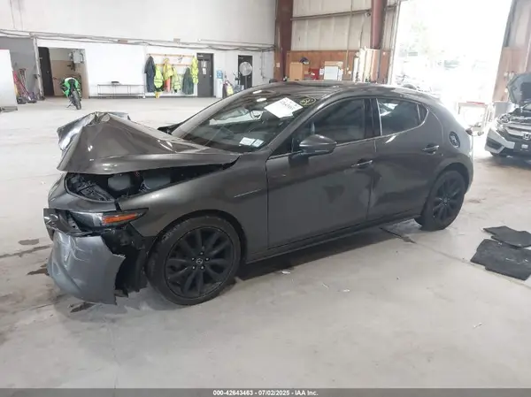 JM1BPANM9K1140325 2019 MAZDA 3 - Image 2