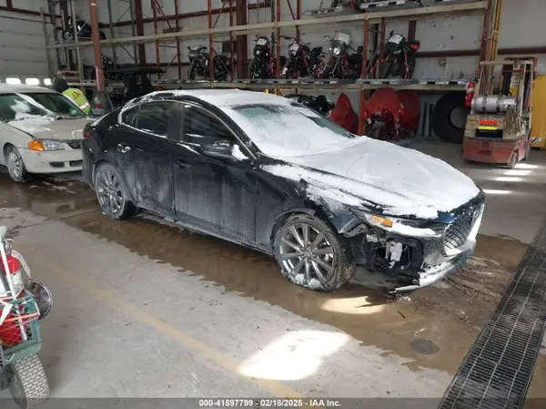 JM1BPBAM5K1118169 2019 MAZDA 3 - Image 1