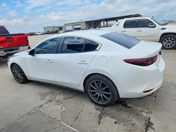 JM1BPBAM7K1118786 2019 MAZDA 3 - Image 2