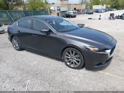 JM1BPBAM8K1118568 2019 MAZDA 3