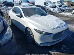 JM1BPBAY2M1309120 2021 MAZDA 3