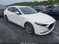 JM1BPBAY3M1309708 2021 MAZDA 3
