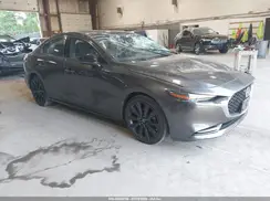 JM1BPBAY3M1311085 2021 MAZDA 3