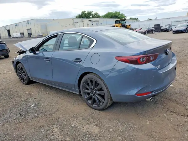 JM1BPBCL1T1852085 2026 MAZDA 3 - Image 2