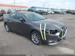 JM1BPBCM4K1135946 2019 MAZDA 3