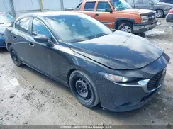 JM1BPBCM8K1117739 2019 MAZDA 3