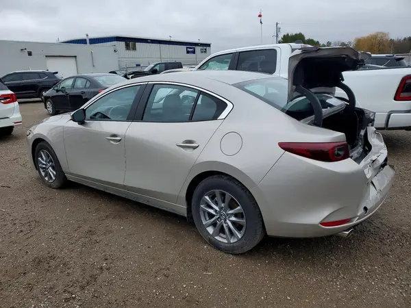 JM1BPBCMXS1790564 2025 MAZDA 3 - Image 2