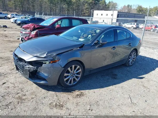 JM1BPBEM0K1123600 2019 MAZDA 3 - Image 2