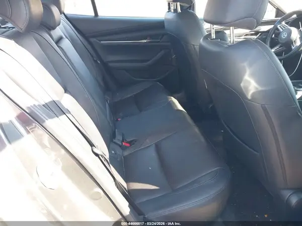 JM1BPBEM0K1123600 2019 MAZDA 3 - Image 8