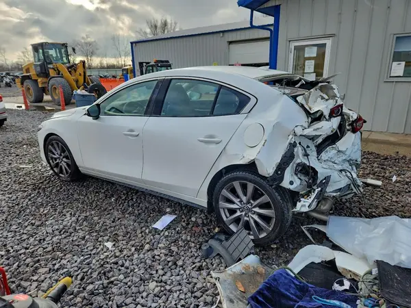 JM1BPBEM6K1131541 2019 MAZDA 3 - Image 2