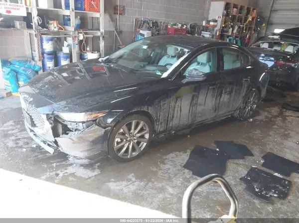 JM1BPBEMXK1132031 2019 MAZDA 3 - Image 2