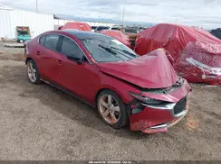 JM1BPBEY4M1331260 2021 MAZDA 3