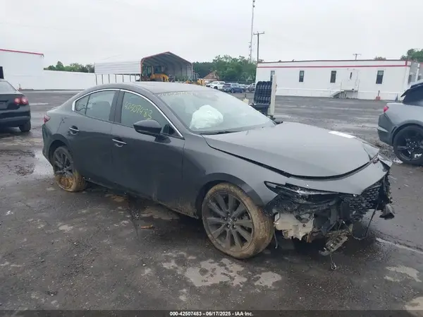 JM1BPBEY6M1310524 2021 MAZDA 3 - Image 1