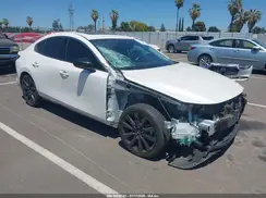 JM1BPBEY8M1312940 2021 MAZDA 3