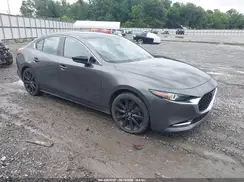JM1BPBEY8M1333786 2021 MAZDA 3