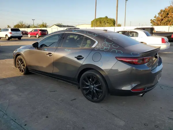 JM1BPBEY9M1308556 2021 MAZDA 3 - Image 2