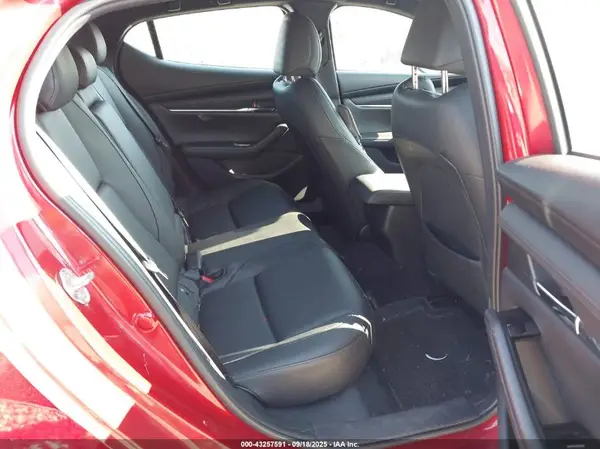 JM1BPBJM0K1141004 2019 MAZDA 3 - Image 8