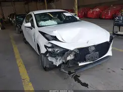 JM1BPBJM1K1129816 2019 MAZDA 3
