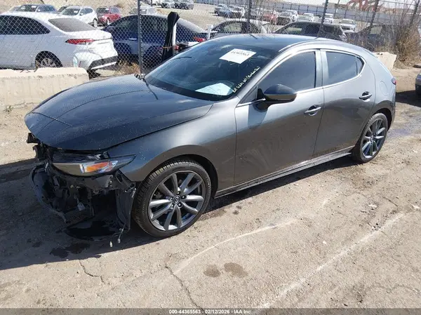 JM1BPBJM8K1133605 2019 MAZDA 3 - Image 2
