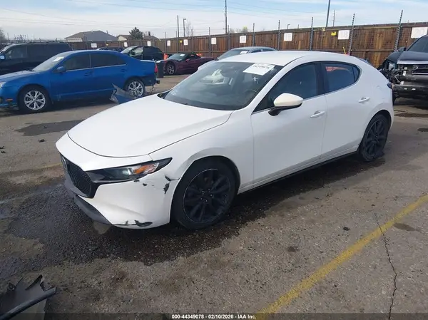 JM1BPBJM9K1124024 2019 MAZDA 3 - Image 2