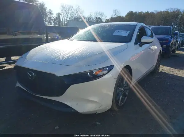 JM1BPBJMXK1124453 2019 MAZDA 3 - Image 2