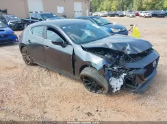 JM1BPBJY2M1335216 2021 MAZDA 3