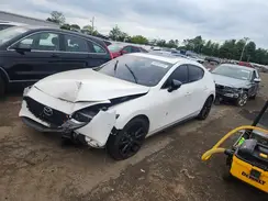 JM1BPBJY7M1328049 2021 MAZDA 3