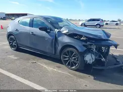 JM1BPBJY8M1312149 2021 MAZDA 3