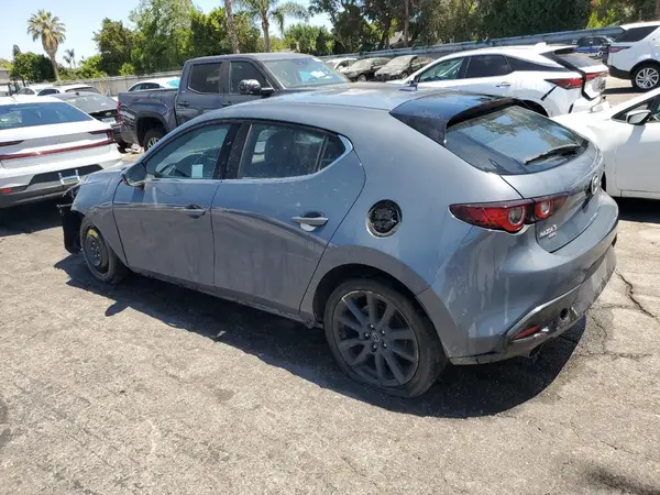 JM1BPBJY8P1600032 2023 MAZDA 3 - Image 2
