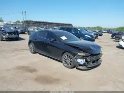 JM1BPBKL0M1403581 2021 MAZDA 3