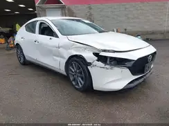 JM1BPBKL1M1328745 2021 MAZDA 3