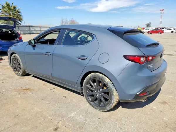 JM1BPBLL0T1860078 2026 MAZDA 3 - Image 2