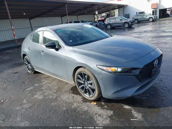JM1BPBLM3R1720799 2024 MAZDA 3 - Image 1