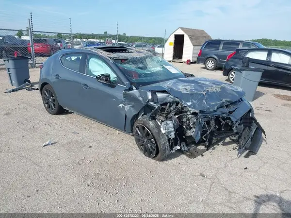 JM1BPBLM4R1653226 2024 MAZDA 3 - Image 1