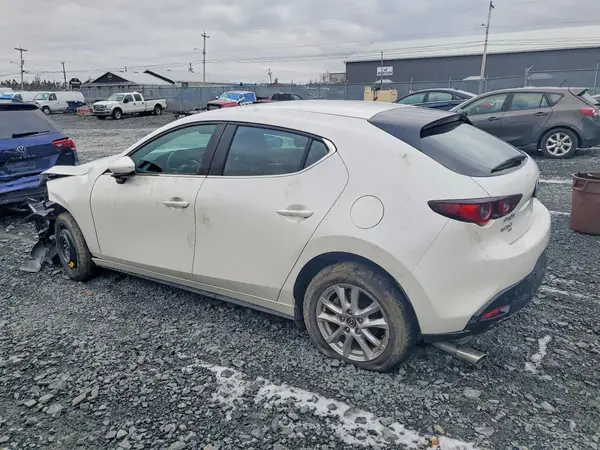 JM1BPBLM4R1715384 2024 MAZDA 3 - Image 2