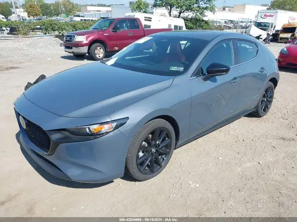 JM1BPBLM5R1702935 2024 MAZDA 3 - Image 2