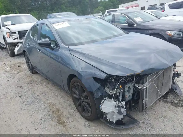 JM1BPBLM5R1709609 2024 MAZDA 3 - Image 1