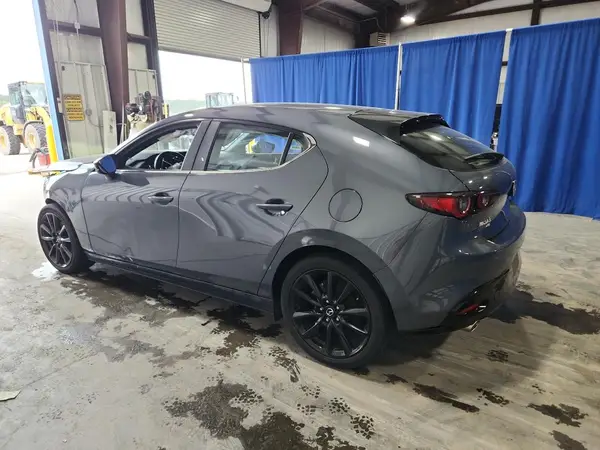 JM1BPBLM7R1709840 2024 MAZDA 3 - Image 2